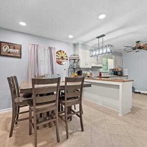Eat in portion of the kitchen