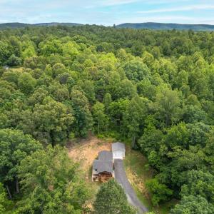 Photo #4 of 11767 James River Road, Shipman, VA 1.3 acres