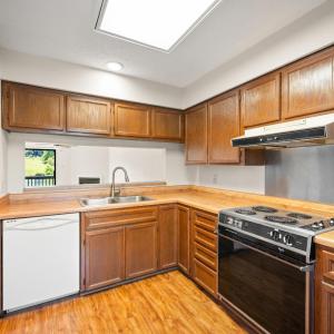 Photo #7 of 2412 Deer Run, Forest, VA