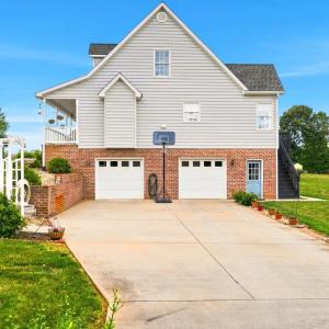 Photo #32 of 18 Stallion Court, Concord, VA 0.5 acres