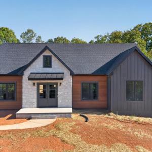 Photo #2 of 9041 Stonewall Road, Appomattox, VA 2.2 acres