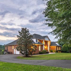 Photo #4 of 1368 Jefferson Drive West, Forest, VA 1.3 acres