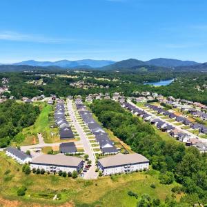 Photo #42 of 1300 Stoney Ridge Boulevard, Forest, VA