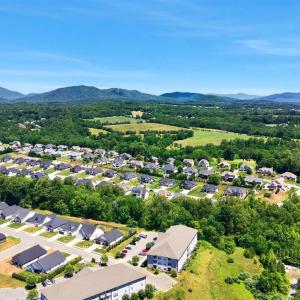 Photo #43 of 1300 Stoney Ridge Boulevard, Forest, VA