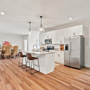 Photo #5 of 1300 Stoney Ridge Boulevard, Forest, VA