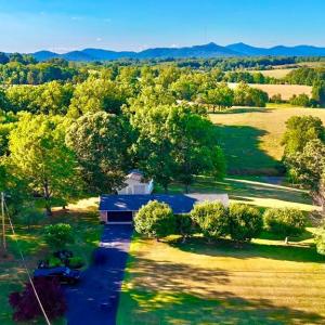 Photo #4 of 6481 Stewartsville Road, Moneta, VA 4.8 acres