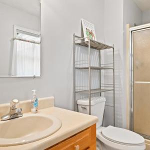 Photo #18 of 419 Holly Hills Drive, Altavista, VA 0.7 acres
