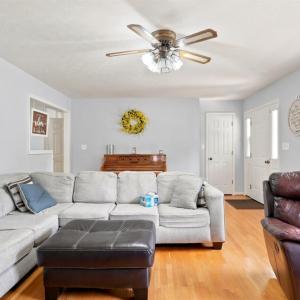 Photo #6 of 419 Holly Hills Drive, Altavista, VA 0.7 acres
