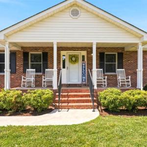 Photo #2 of 419 Holly Hills Drive, Altavista, VA 0.7 acres