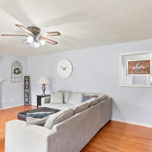 Photo #4 of 419 Holly Hills Drive, Altavista, VA 0.7 acres