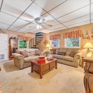 Photo #31 of 1842 Thomasson Lane, Goodview, VA 1.1 acres