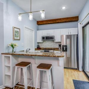 Photo #8 of 740 Laurelwood, Wintergreen, VA 0.1 acres