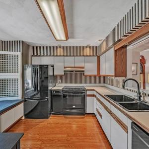 Photo #9 of 401 Harbor Ridge Drive, Goodview, VA