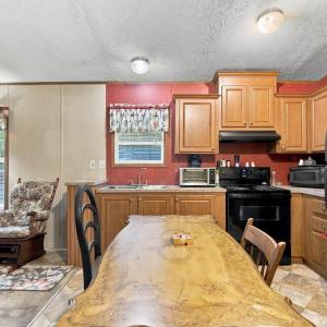 Photo #10 of 105 Whisperridge Ct, Moneta, VA 2.8 acres