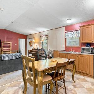 Photo #15 of 105 Whisperridge Ct, Moneta, VA 2.8 acres