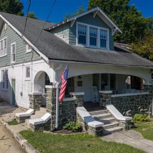 Photo #2 of 205 Oakridge Boulevard, Lynchburg, VA 0.2 acres