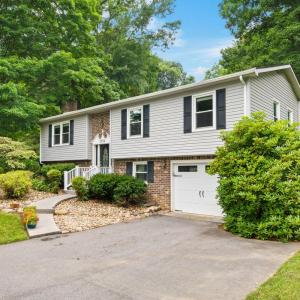 Photo #2 of 2814 Mount Vernon Lane, Radford, VA 0.4 acres