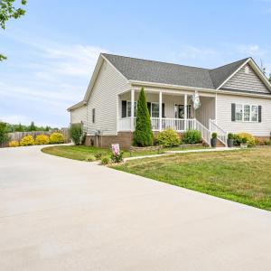 Photo #2 of 169 Laurel Lane, Concord, VA 1.0 acres