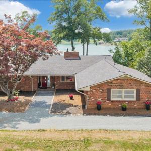 Photo #6 of 1080 Forest Way Circle, Moneta, VA 0.6 acres