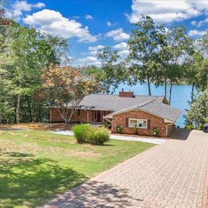 Photo #1 of 1080 Forest Way Circle, Moneta, VA 0.6 acres