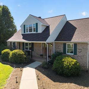 Photo #2 of 121 Pleasant View Drive, Goode, VA 2.9 acres