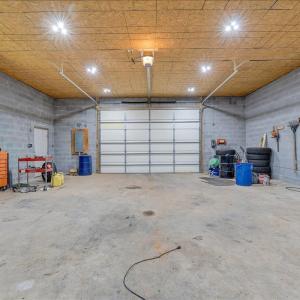 Oversized detached 33x35 garage workshop fits 3 cars!