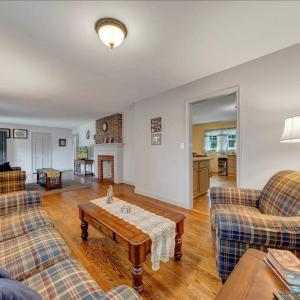 Photo #10 of 1544 Newton Circle, Bedford, VA 0.5 acres