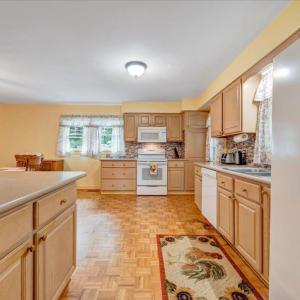 Photo #12 of 1544 Newton Circle, Bedford, VA 0.5 acres
