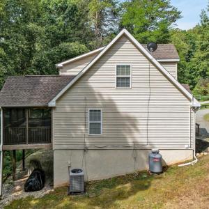 Photo #37 of 1113 Striper Court, Moneta, VA 0.6 acres