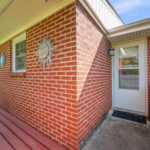 Photo #37 of 1228 Lakeview Drive, Lynchburg, VA 0.7 acres