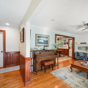 Photo #4 of 1228 Lakeview Drive, Lynchburg, VA 0.7 acres