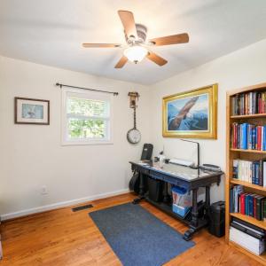 Photo #25 of 1228 Lakeview Drive, Lynchburg, VA 0.7 acres