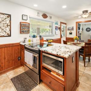 Photo #13 of 1228 Lakeview Drive, Lynchburg, VA 0.7 acres