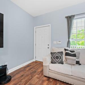 Photo #6 of 1533 Liggates Road, Lynchburg, VA 0.3 acres