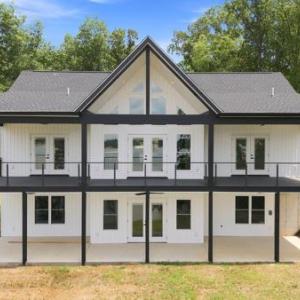 Photo #1 of 323 Rosseechee Drive, Clarksville, VA 1.9 acres
