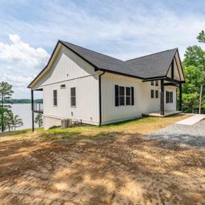Photo #2 of 323 Rosseechee Drive, Clarksville, VA 1.9 acres
