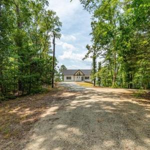 Photo #4 of 323 Rosseechee Drive, Clarksville, VA 1.9 acres