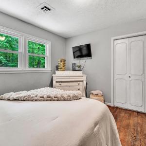 Photo #20 of 188 E Overbrook Road, Lynchburg, VA 0.4 acres