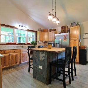 Photo #19 of 5977 James River Road, Gladstone, VA 5.9 acres