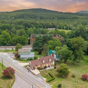 Photo #58 of 10697 James River Road, Shipman, VA 0.1 acres