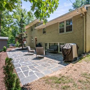 Photo #4 of 933 Rothowood Road, Lynchburg, VA 0.9 acres