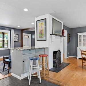 Photo #7 of 2305 Hawthorne Road, Lynchburg, VA 0.6 acres