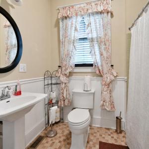 Photo #12 of 5040 Fort Ave, Lynchburg, VA 0.4 acres