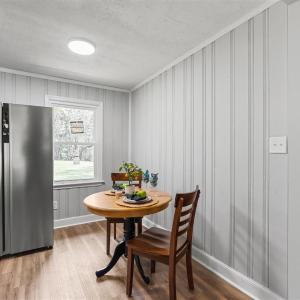 Photo #11 of 211 Grove Avenue, Madison Heights, VA 0.7 acres