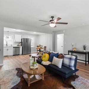 Photo #8 of 211 Grove Avenue, Madison Heights, VA 0.7 acres
