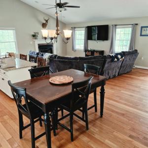 Photo #9 of 191 Erin Drive, Madison Heights, VA 0.8 acres
