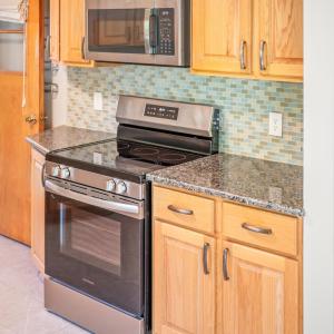 Photo #13 of 128 Lynview Drive, Lynchburg, VA 0.5 acres