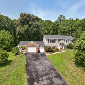 Photo #1 of 117 Amwood Place, Madison Heights, VA 1.2 acres