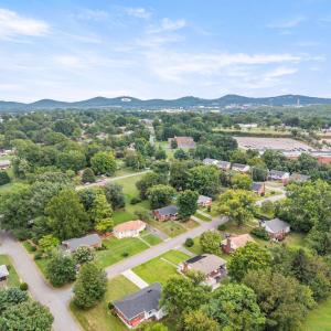 Photo #35 of 1608 Lynndale Place, Lynchburg, VA 0.3 acres