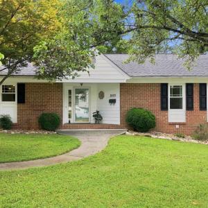 Photo #1 of 2420 Castle Place, Lynchburg, VA 0.4 acres